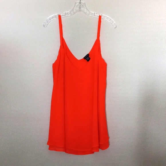 Torrid Plus Size 3 Sleeveless V-Neck - Picture 1 of 7